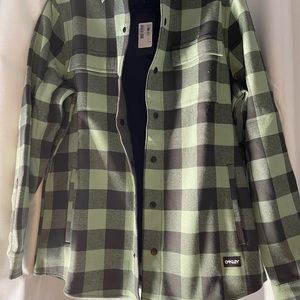 New w/tags Oakley Lt green blackCheck bear cozy flannel 2.0 Shacket Men’s large